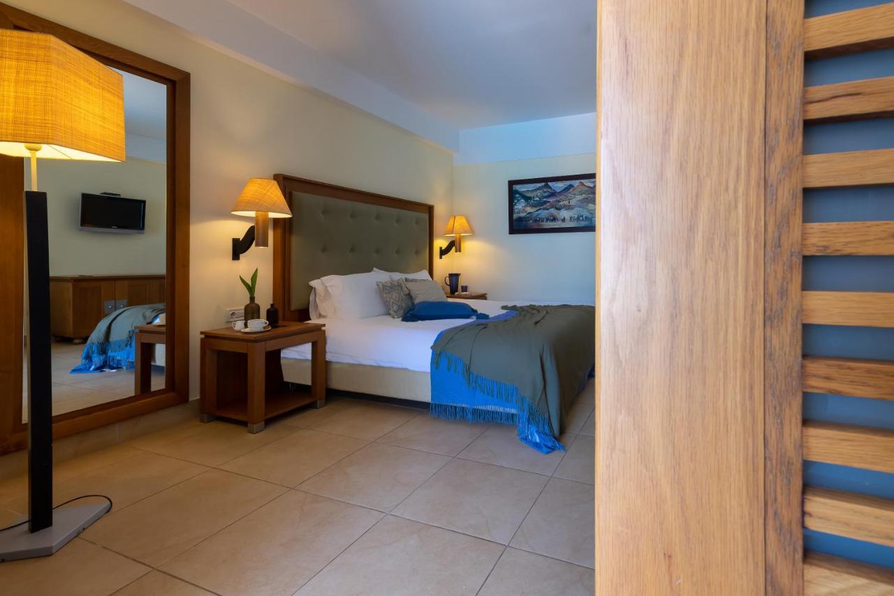 Giannoulis - Cavo Spada Luxury Sports & Leisure Resort & Spa 콜림바리 외부 사진